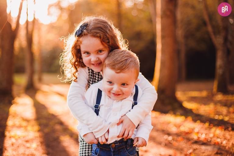 Fotografa Familia Curitiba - Ensaio externo Outono Canaleta bosque 