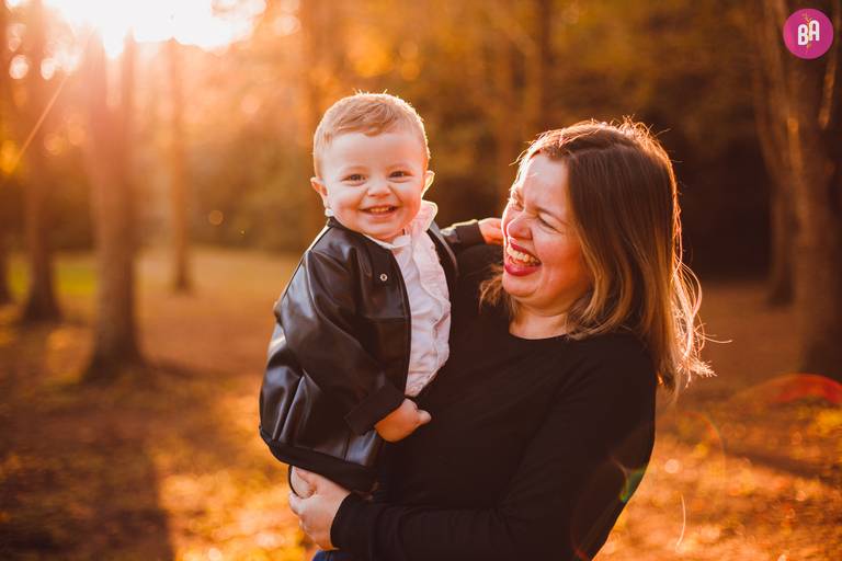 Fotografa Familia Curitiba - Ensaio externo Outono Canaleta bosque 