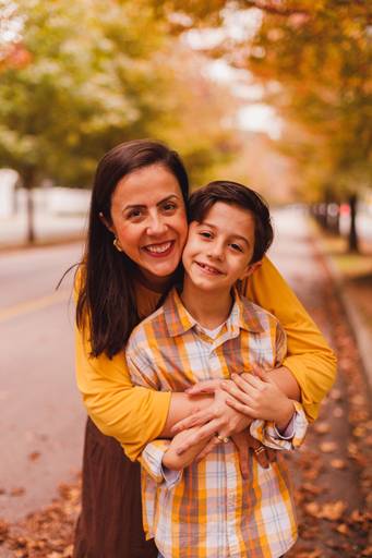 Fotografa Familia Curitiba - Ensaio externo Outono Canaleta bosque 