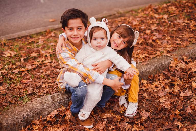 Fotografa Familia Curitiba - Ensaio externo Outono Canaleta bosque 