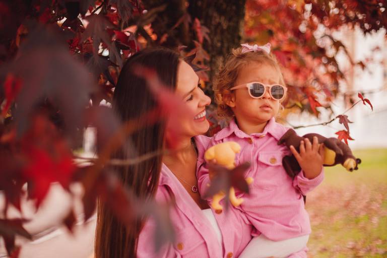 Fotografa Familia Curitiba - Ensaio externo Outono Canaleta bosque 