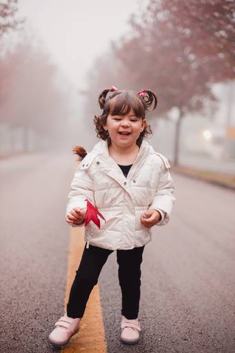 Fotografa Familia Curitiba - Ensaio externo Outono Canaleta bosque 