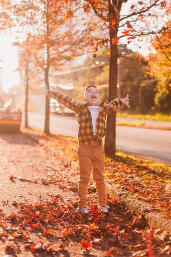 Fotografa Familia Curitiba - Ensaio externo Outono Canaleta bosque 
