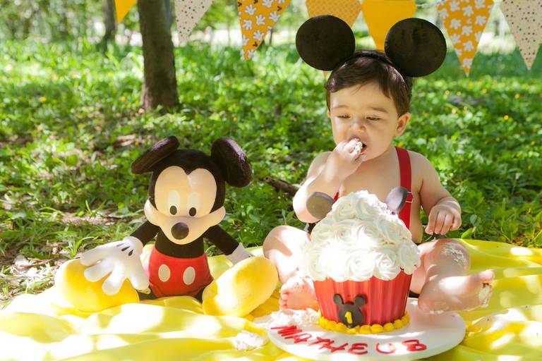 smash the cake de menino, decoração smash the cake mickey, bolo cupcake, cake smash, smash the cake no parque villa lobos, zona oeste, pinheiros, são paulo,