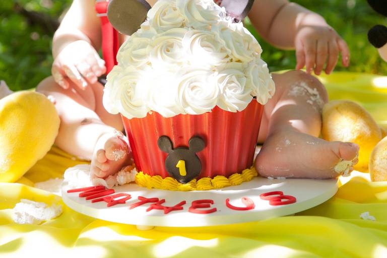 smash the cake de menino, decoração smash the cake mickey, bolo cupcake, cake smash, smash the cake no parque villa lobos, zona oeste, pinheiros, são paulo,