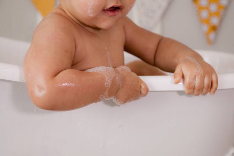 clean up, banho, smash the cake de menino, mickey, bolo cupcake do mickey, cake smash, smash the cake em estúdio, estúdio em alphaville, barueri, santana de parnaiba, são paulo