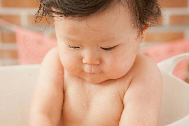 banho, clean up, smash the cake de menina, decoração smash the cake clean, bolo rosa, cake smash, smash the cake em casa, brooklyn, zona sul, são paulo