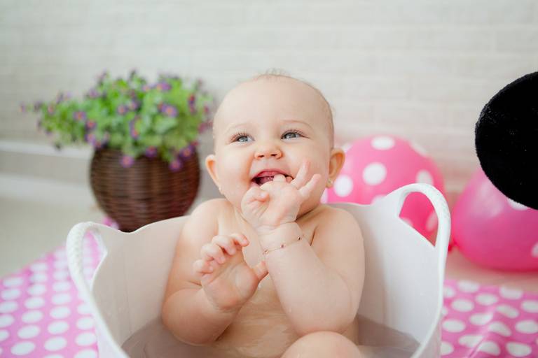 banho, clean up, smash the cake de menina, decoração smash the cake minnie, bolo rosa, cake smash, smash the cake em casa, parque continental, parque dos principes, osasco, zona oeste, são paulo