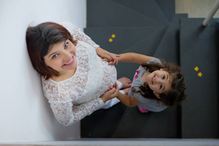  ensaio de gestante com filhos em residência na Granja Vianna, ensaio de gravida na Granja Vianna