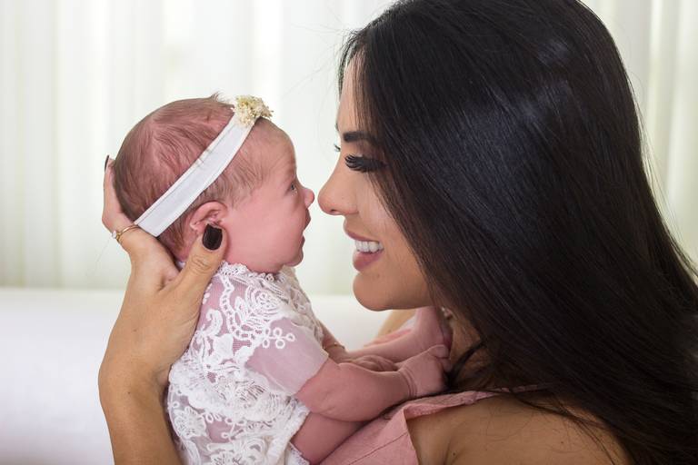 mamãe e bebê em ensaio Life style