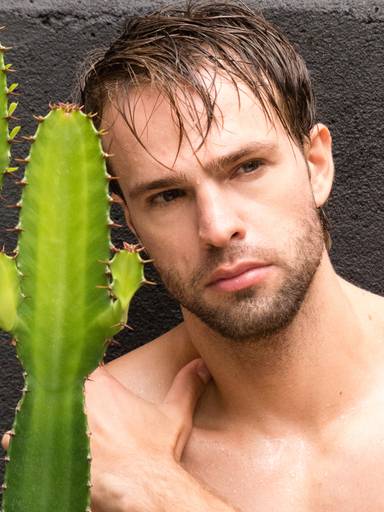 Diego Gazin; Beleza Anne Coimbra; Assistência: Pedro Henrique Pontes e Produção Officeimshoot