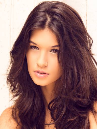 Bruna Casaroto; Beleza Anne Coimbra; Assistência Pedro Henrique Pontes; Produção Officeimshoot