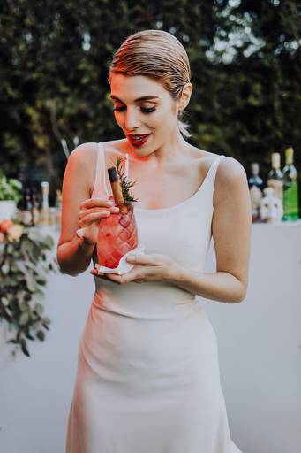 Maquilhagem de noiva, retrato de noiva, noiva arrojada, noiva com cabelo curto