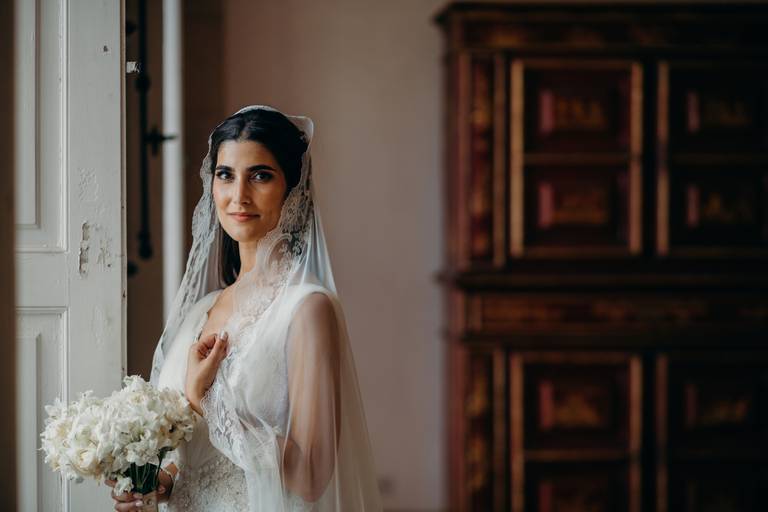 Maquilhagem de noiva, retrato de noiva, preparação da noiva, vestido de noiva