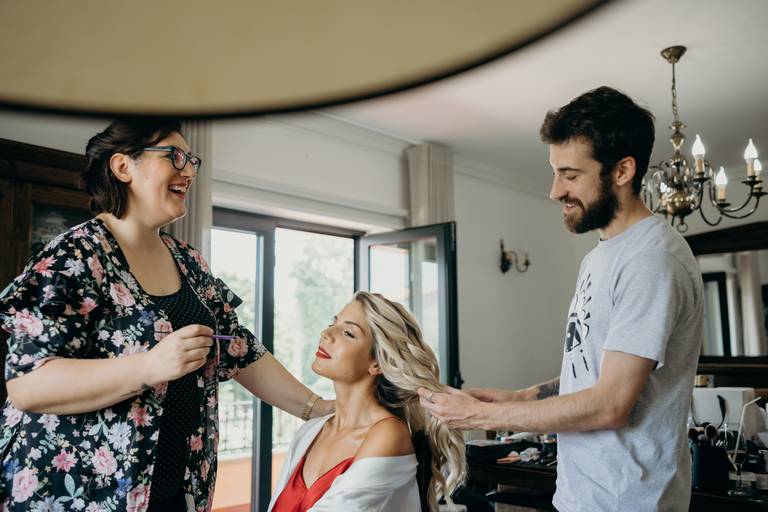 noiva batom vermelho