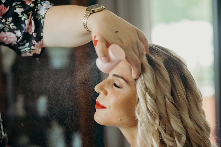 noiva batom vermelho