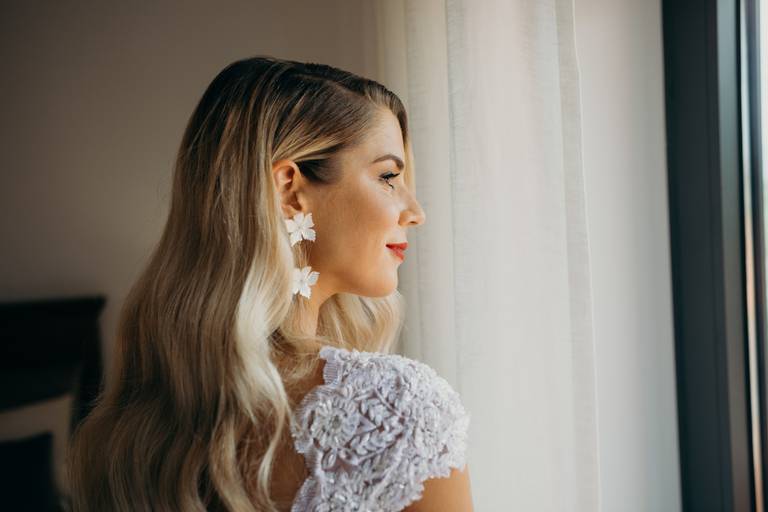 noiva batom vermelho