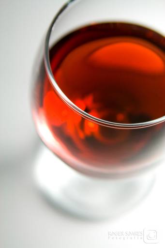 mesa buffet jantar taças cristal talheres flores meia luz romântismo casamento bodas vinho seco tinto presente taça