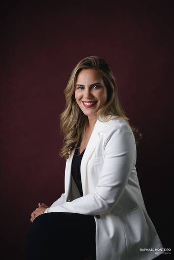 retrato profissional feminino, foto profissional, mulher elegante