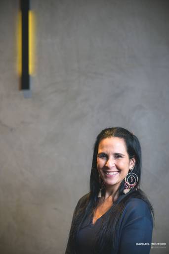 Igreja Plena Icaraí, Viviany Viguier