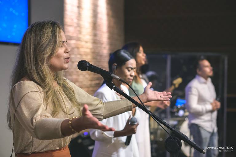 Igreja Plena Icaraí, adoração