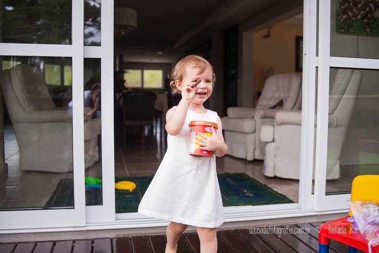 FOTO BOOK INFANTIL CRIANÇA COM CHOCOLATE 
 CAXIAS DO SUL-RS