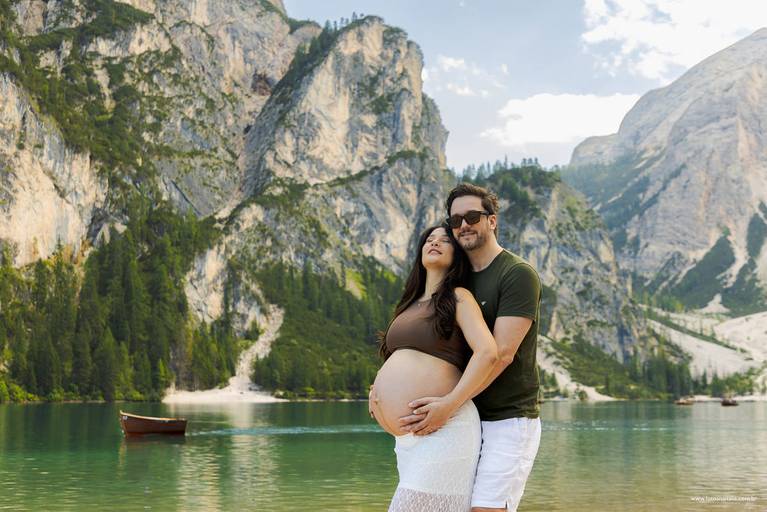 Ensaio gestante nas Dolomitas no Lago di Braies