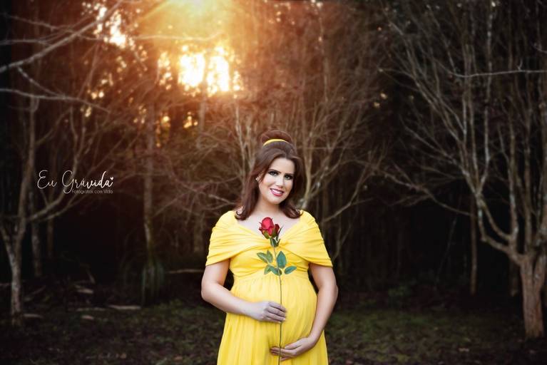 book fotográfico, ensaio temático princesas da disney: Bela Adormecida em locação externa- Castelo da Serra- Piraquara