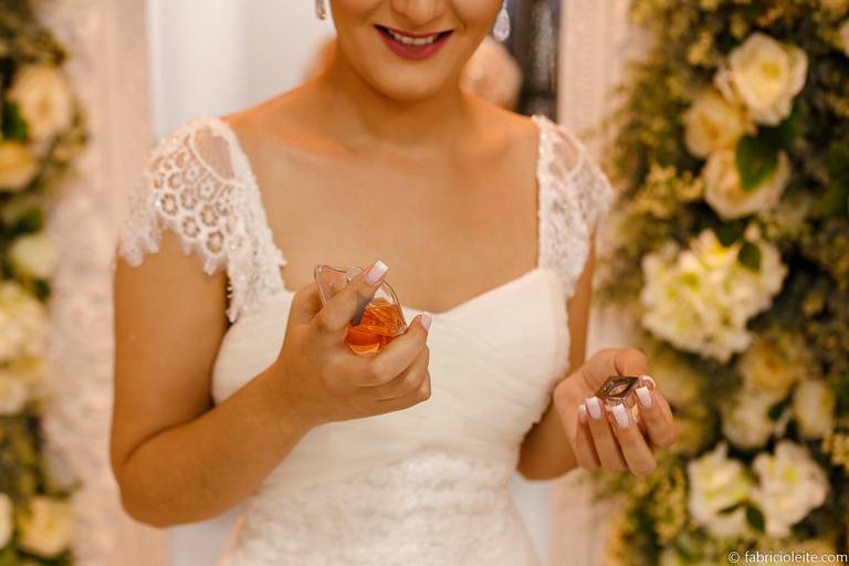 retratos e detalhes de noivas