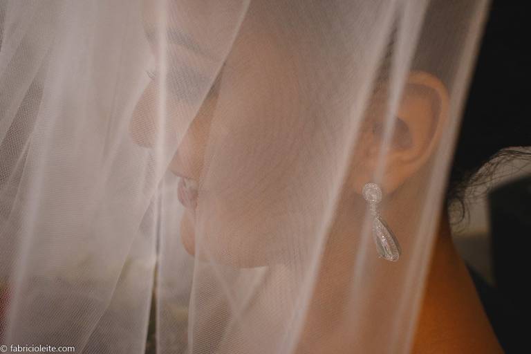 retratos e detalhes de noivas