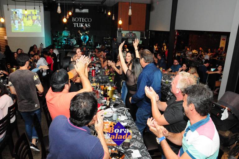 Noite de música boa e gente animada no Boteco Tukas/Sertãozinho