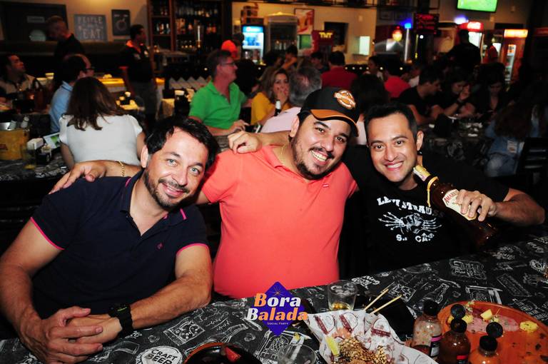 Noite de música boa e gente animada no Boteco Tukas/Sertãozinho