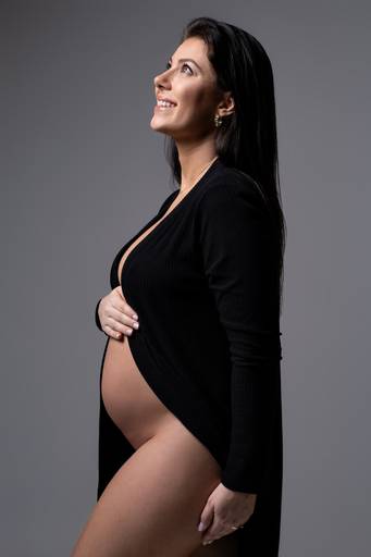 ensaio de gestante em estúdio