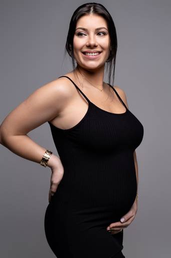 ensaio de gestante em estúdio