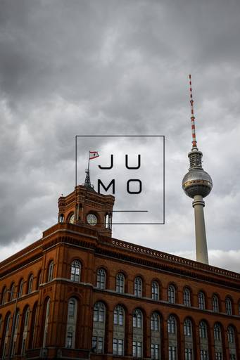 Ayuntamiento Rojo y TV Tower