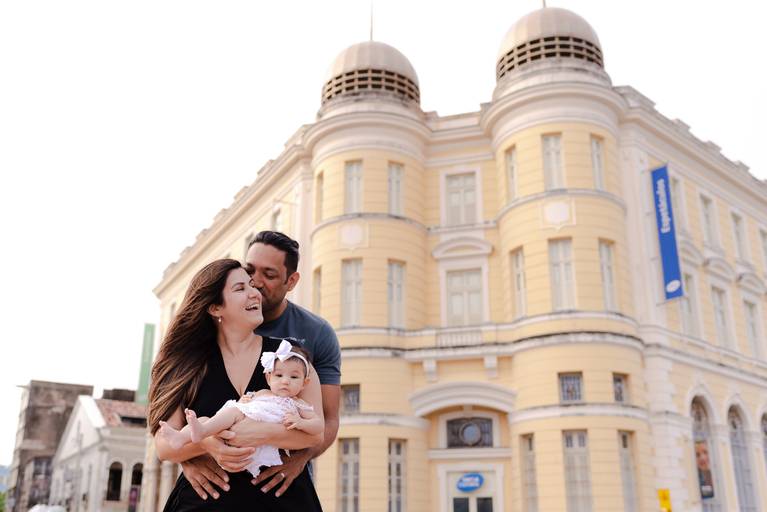ensaio em familia no recife antigo-ensaio no recife antigo-recife antigo com bebe-isabela lucena fotografia