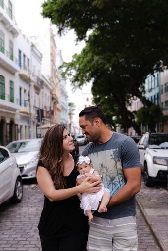ensaio em familia no recife antigo-ensaio no recife antigo-recife antigo com bebe-isabela lucena fotografia