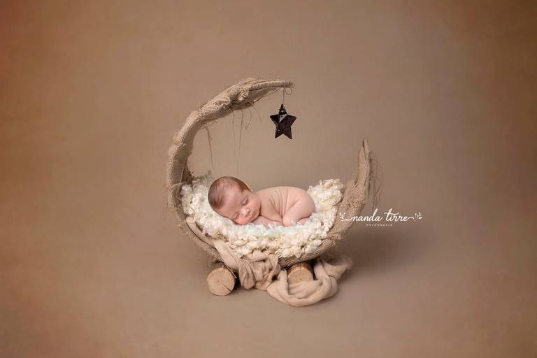 newborn-ensaio-fotografico-fotografia-foto-fotografa-book-bebê-baby-recem-nascido-maternidade-estúdio-teresópolis-varzea-agrioes-parto-nascimento-mãe-rio-de-janeiro-rj-sessão-família-nanda-tirre-perinatal-hctco-hospital-clínicas-doula-obstetra-pediatra