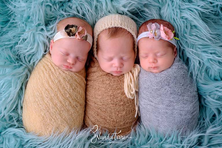 newborn-ensaio-fotografico-fotografia-foto-fotografa-book-bebê-baby-recem-nascido-maternidade-estúdio-jardim-botanico-barra-da-tijuca-maternity-parto-nascimento-mãe-filho-filha-rio-de-janeiro-rj-primeiros-dias-sessão-família-dias-nanda-tirre-photography