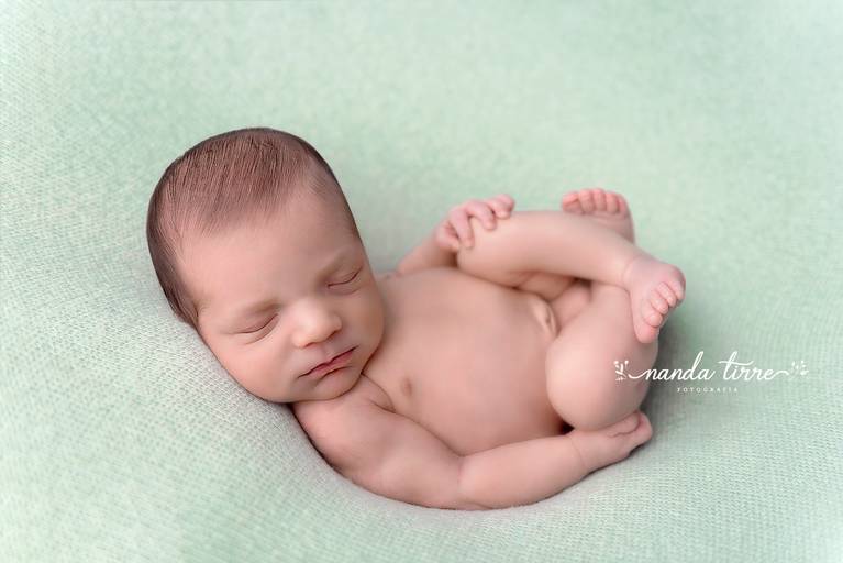 newborn-ensaio-fotografico-fotografia-foto-fotografa-book-bebê-baby-recem-nascido-maternidade-estúdio-barra-da-tijuca-parto-nascimento-mãe-rio-de-janeiro-rj-primeiros-dias-sessão-família-nanda-tirre-recreio-perinatal-laranjeiras-doula-obstetra-pediatra