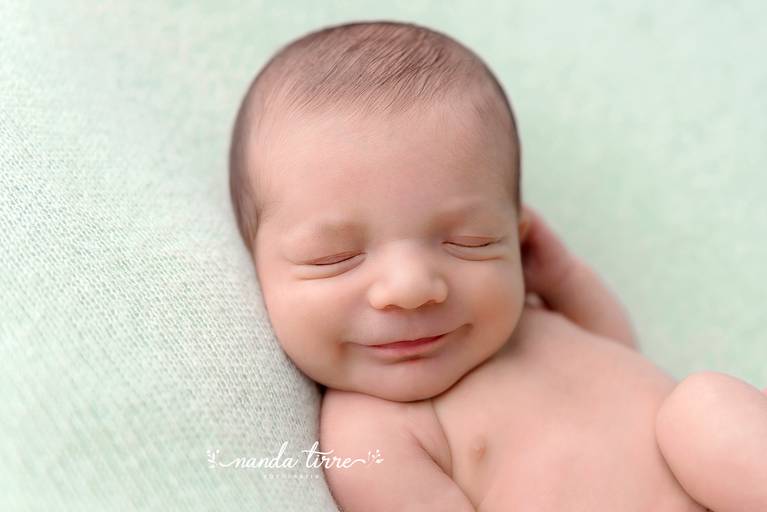 newborn-ensaio-fotografico-fotografia-foto-fotografa-book-bebê-baby-recem-nascido-maternidade-estúdio-barra-da-tijuca-parto-nascimento-mãe-rio-de-janeiro-rj-primeiros-dias-sessão-família-nanda-tirre-recreio-perinatal-laranjeiras-doula-obstetra-pediatra