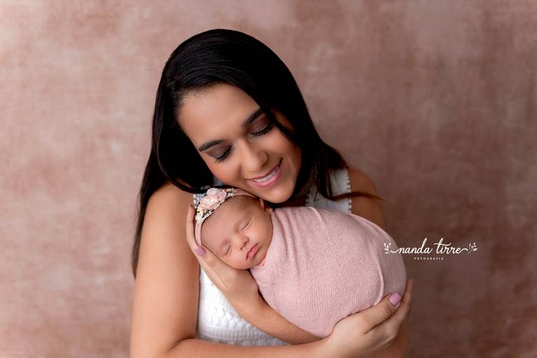 newborn-ensaio-fotografico-fotografia-foto-fotografa-book-bebê-baby-recem-nascido-maternidade-estúdio-barra-da-tijuca-parto-nascimento-mãe-rio-de-janeiro-rj-primeiros-dias-sessão-família-nanda-tirre-recreio-perinatal-laranjeiras-doula-obstetra-pediatra