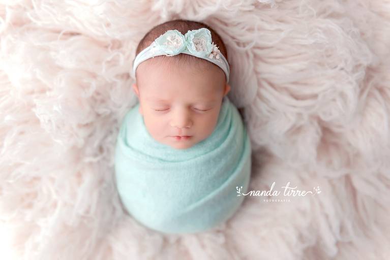 newborn-ensaio-fotografico-fotografia-foto-fotografa-book-bebê-baby-recem-nascido-maternidade-estúdio-barra-da-tijuca-parto-nascimento-mãe-rio-de-janeiro-rj-primeiros-dias-sessão-família-nanda-tirre-recreio-perinatal-laranjeiras-doula-obstetra-pediatra