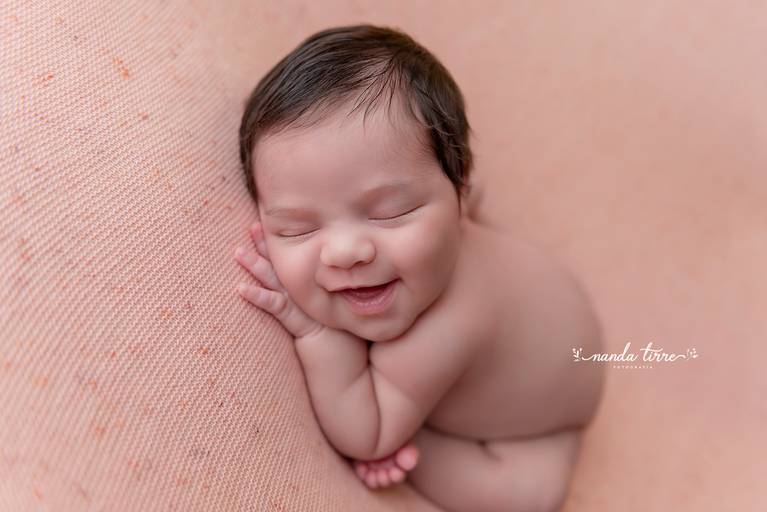 newborn-ensaio-fotografico-fotografia-foto-fotografa-book-bebê-baby-recem-nascido-maternidade-estúdio-teresópolis-varzea-agrioes-parto-nascimento-mãe-rio-de-janeiro-rj-sessão-família-nanda-tirre-perinatal-hctco-hospital-clínicas-doula-obstetra-pediatra