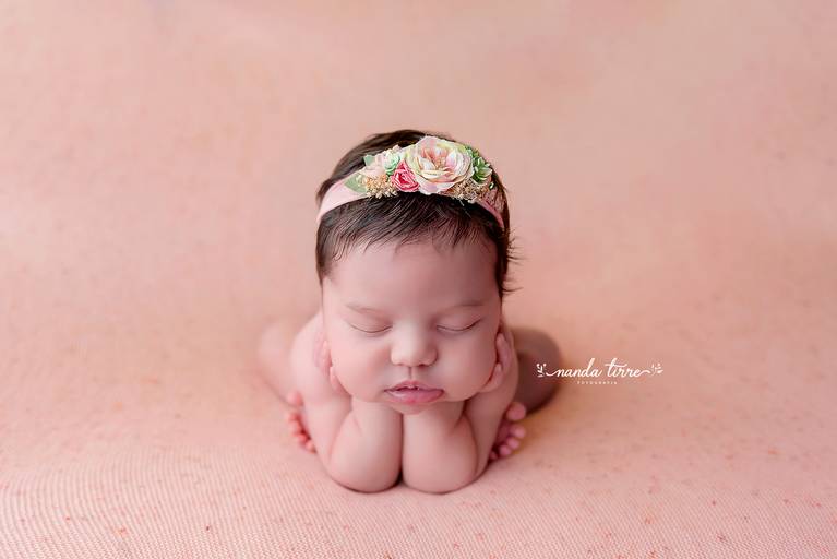 newborn-ensaio-fotografico-fotografia-foto-fotografa-book-bebê-baby-recem-nascido-maternidade-estúdio-teresópolis-varzea-agrioes-parto-nascimento-mãe-rio-de-janeiro-rj-sessão-família-nanda-tirre-perinatal-hctco-hospital-clínicas-doula-obstetra-pediatra