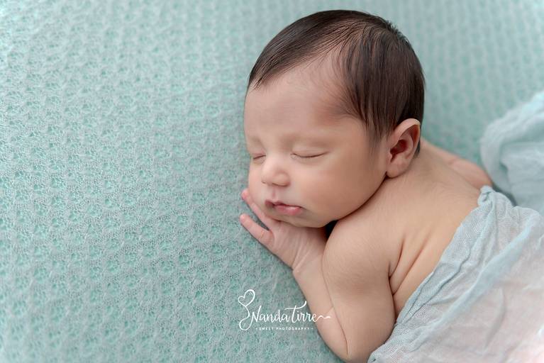 newborn-ensaio-fotografico-fotografia-foto-fotografa-book-bebê-baby-recem-nascido-maternidade-estúdio-barra-da-tijuca-parto-nascimento-mãe-rio-de-janeiro-rj-primeiros-dias-sessão-família-nanda-tirre-recreio-perinatal-laranjeiras-doula-obstetra-pediatra