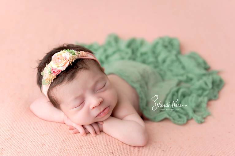 newborn-ensaio-fotografico-fotografia-foto-fotografa-book-bebê-baby-recem-nascido-maternidade-estúdio-barra-da-tijuca-parto-nascimento-mãe-rio-de-janeiro-rj-primeiros-dias-sessão-família-nanda-tirre-recreio-perinatal-laranjeiras-doula-obstetra-pediatra