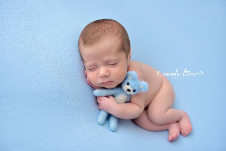 newborn-ensaio-fotografico-fotografia-foto-fotografa-book-bebê-baby-recem-nascido-maternidade-estúdio-teresópolis-varzea-agrioes-parto-nascimento-mãe-rio-de-janeiro-rj-sessão-família-nanda-tirre-perinatal-hctco-hospital-clínicas-doula-obstetra-pediatra