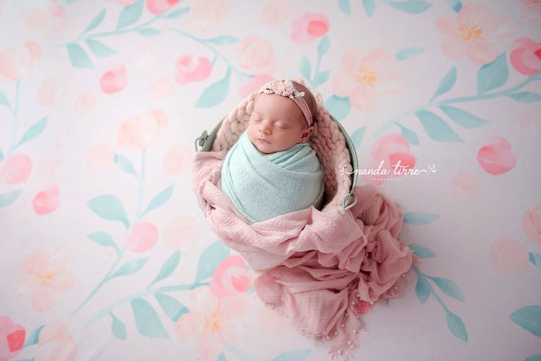 newborn-ensaio-fotografico-fotografia-foto-fotografa-book-bebê-baby-recem-nascido-maternidade-estúdio-teresópolis-varzea-agrioes-parto-nascimento-mãe-rio-de-janeiro-rj-sessão-família-nanda-tirre-perinatal-hctco-hospital-clínicas-doula-obstetra-pediatra