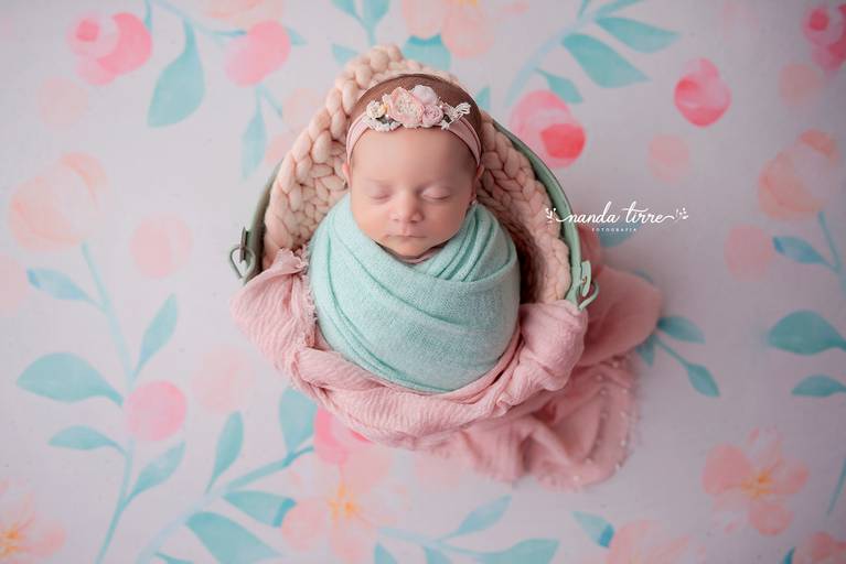 newborn-ensaio-fotografico-fotografia-foto-fotografa-book-bebê-baby-recem-nascido-maternidade-estúdio-teresópolis-varzea-agrioes-parto-nascimento-mãe-rio-de-janeiro-rj-sessão-família-nanda-tirre-perinatal-hctco-hospital-clínicas-doula-obstetra-pediatra